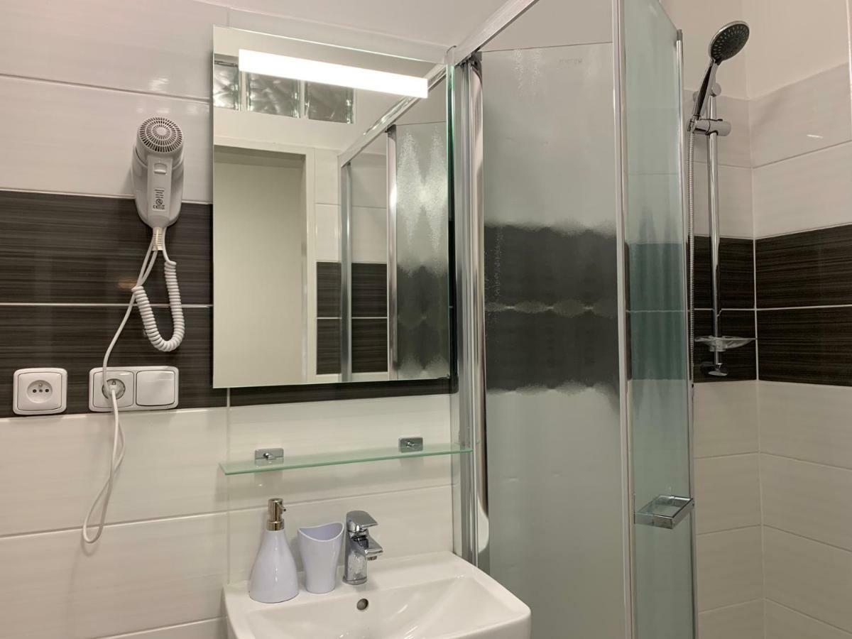 Mikulov Inn - Apartments Slunce Bagian luar foto