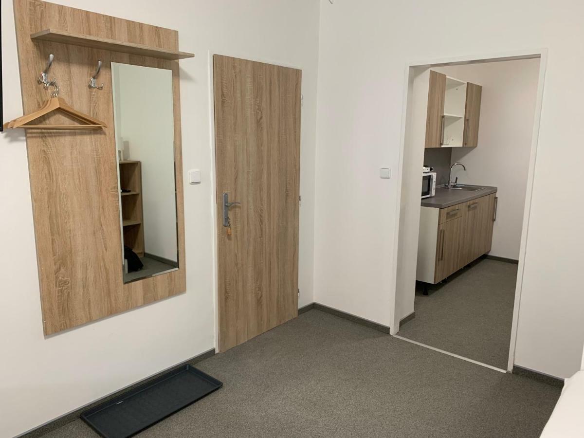 Mikulov Inn - Apartments Slunce Bagian luar foto