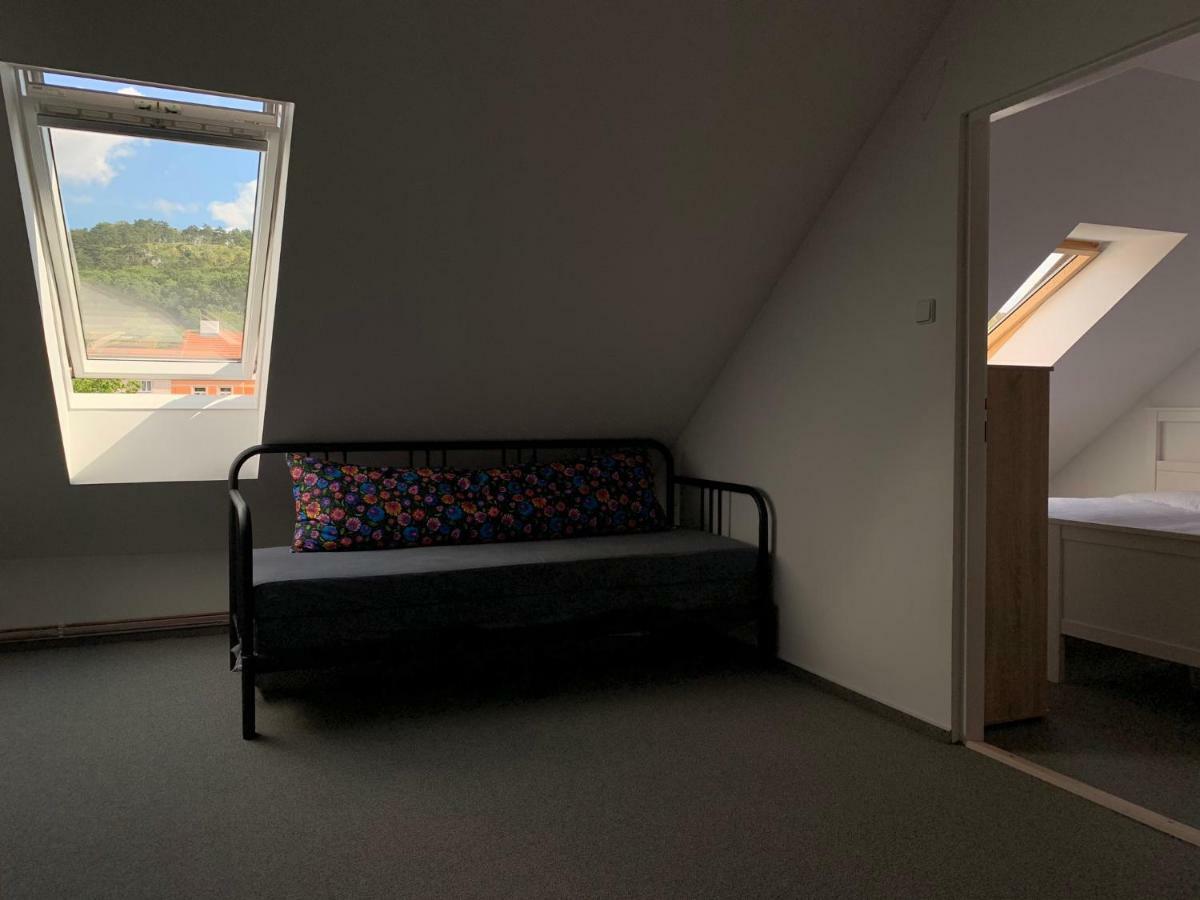 Mikulov Inn - Apartments Slunce Bagian luar foto